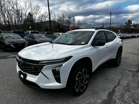 Used 2024 Chevrolet Trax RS w/ Driver Confidence Package image 7