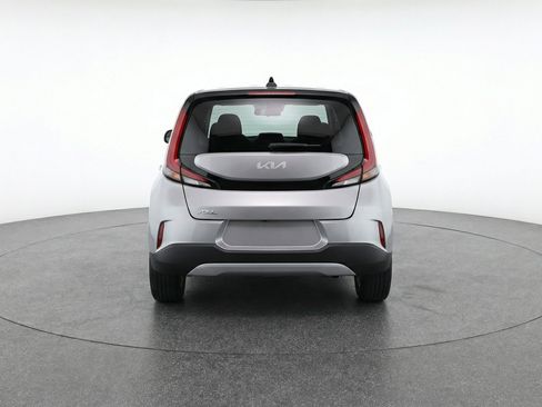 Used 2025 Kia Soul LX w/ LX Technology Package image 7