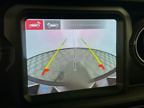 Used 2022 Jeep Wrangler Unlimited Sahara image 23