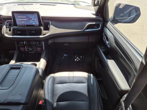 Used 2021 Chevrolet Tahoe RST w/ Luxury Package AWD/4WD image 31