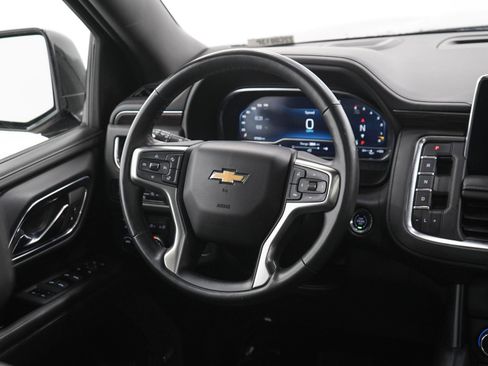 Used 2023 Chevrolet Suburban LT w/ Luxury Package AWD/4WD image 15