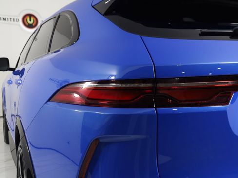 Used 2024 Jaguar F-PACE SVR image 40