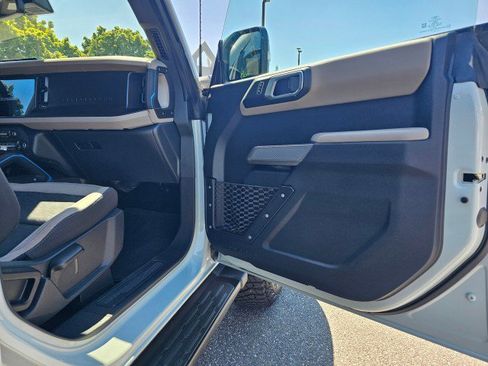 Used 2022 Ford Bronco Wildtrak AWD/4WD image 12