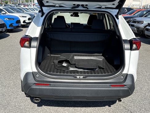 Used 2024 Toyota RAV4 XLE w/ Convenience Package FWD image 33