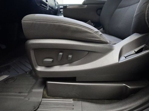 Used 2019 Chevrolet Silverado 1500 LT w/ All Star Edition AWD/4WD image 28