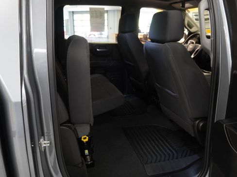 Used 2022 Chevrolet Silverado 1500 LT AWD/4WD image 22