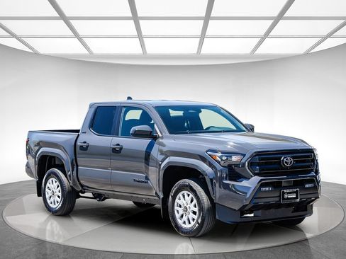 Used 2026 Toyota Tacoma SR5 AWD/4WD image 6