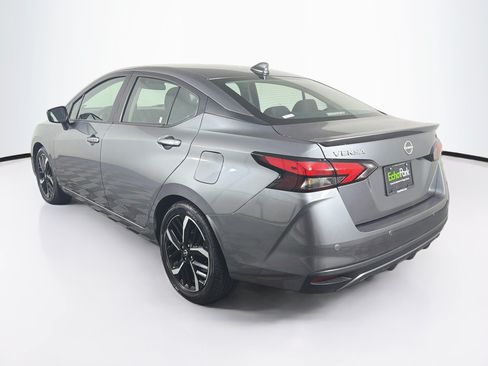 Used 2025 Nissan Versa SR FWD image 5