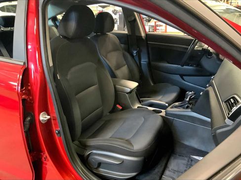 Used 2017 Hyundai Elantra Value Edition image 9