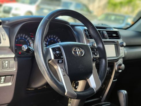 Used 2019 Toyota 4Runner SR5 Premium image 20