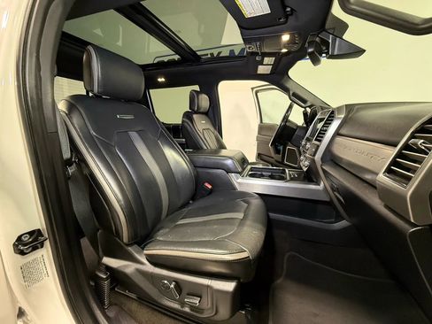 Used 2018 Ford F350 Platinum w/ Platinum Ultimate Package image 11