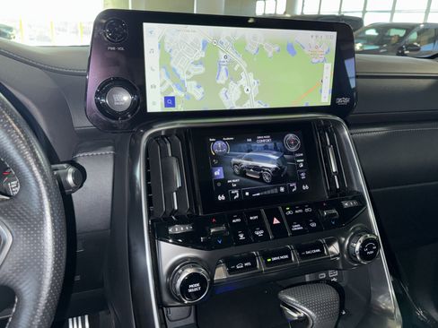 Used 2024 Lexus LX 600 F Sport image 27