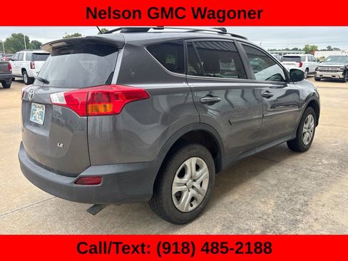 Used 2014 Toyota RAV4 LE FWD image 5
