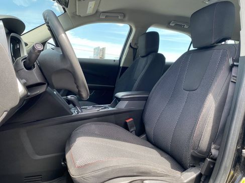 Used 2017 Chevrolet Equinox LS AWD/4WD image 13
