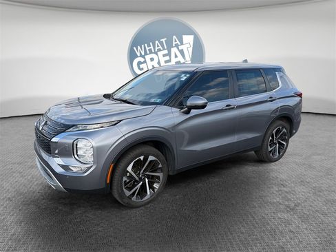 Used 2024 Mitsubishi Outlander SE image 8