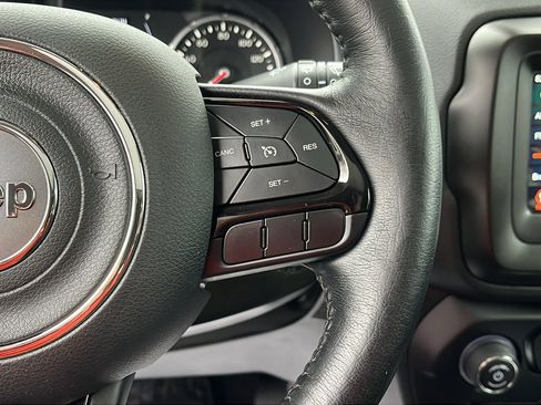 Used 2020 Jeep Renegade Altitude image 15