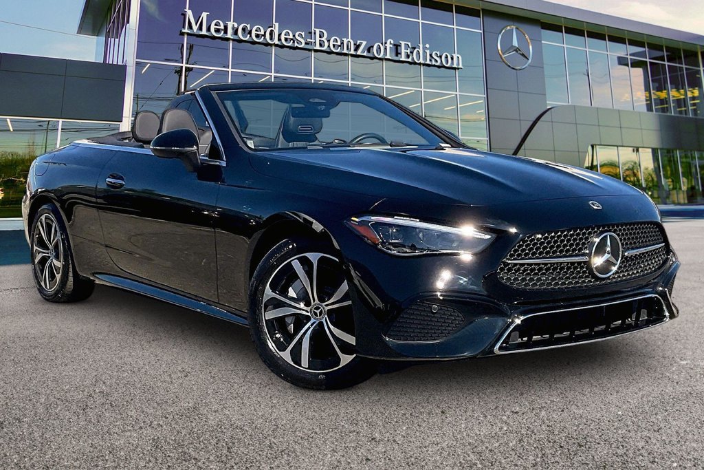 Certified 2025 Mercedes-Benz CLE 300 4MATIC Cabriolet image 1