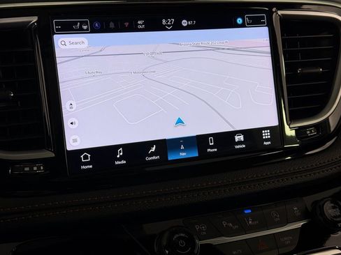 Certified 2024 Chrysler Pacifica Pinnacle image 21