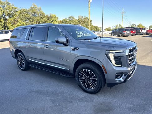 New 2026 GMC Yukon XL Elevation w/ Elevation Premium Package AWD/4WD image 2