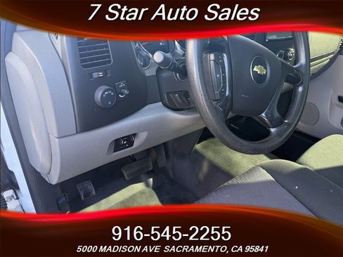 Used 2013 Chevrolet Silverado 2500 W/T image 9