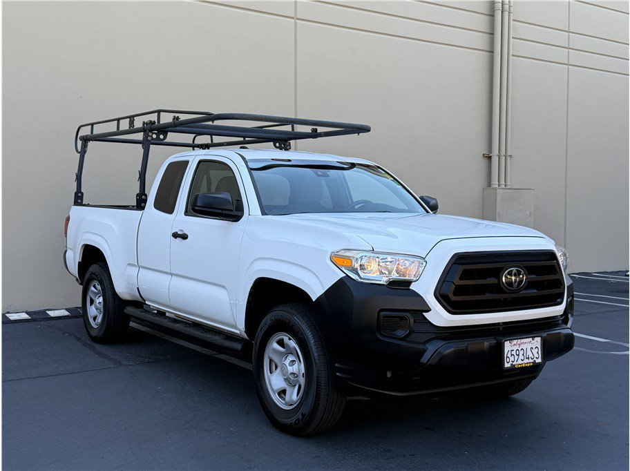Used 2023 Toyota Tacoma SR RWD image 3