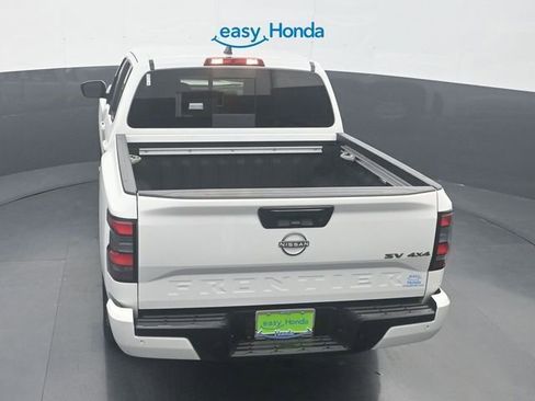 Used 2024 Nissan Frontier SV w/ SV Convenience Package image 24