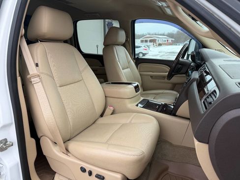 Used 2013 GMC Sierra 2500 Denali w/ Suspension Package, Off-Road image 14