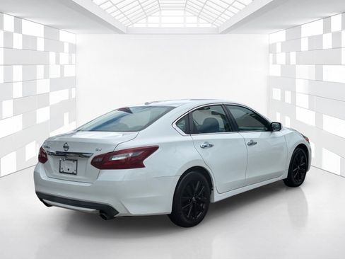 Used 2018 Nissan Altima 2.5 SV FWD image 7