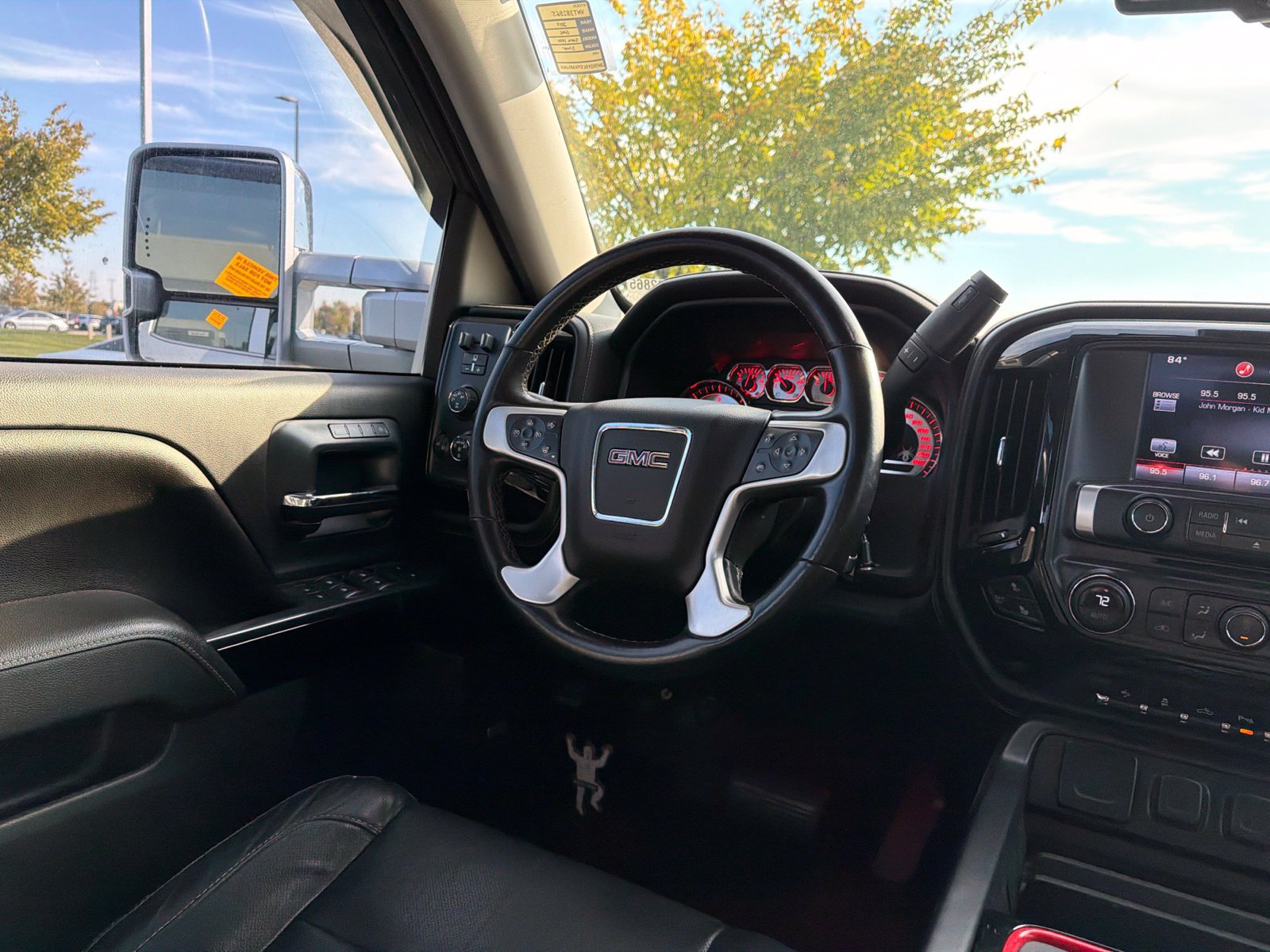 Used 2015 GMC Sierra 1500 SLT w/ SLT Crew Cab Value Package AWD/4WD image 25