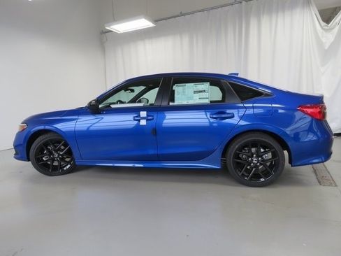 Used 2024 Honda Civic Sport image 3