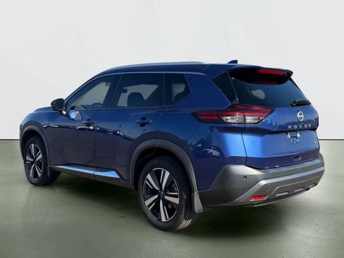 Used 2023 Nissan Rogue SL w/ SL Premium Package FWD image 3