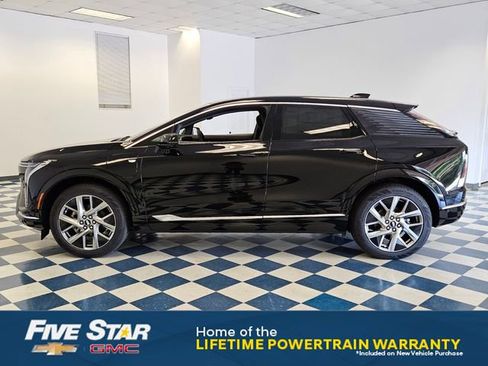 New 2025 Cadillac Optiq Luxury 1 image 4