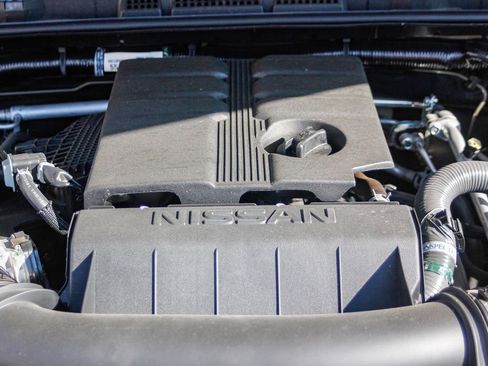 Used 2024 Nissan Frontier SV w/ SV Convenience Package image 12