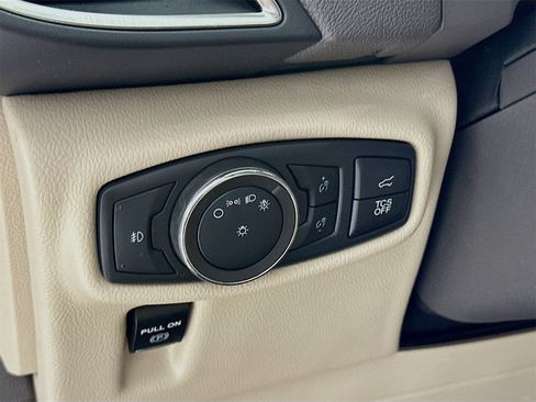 Used 2020 Lincoln Nautilus Reserve w/ Equipment Group 201A image 11