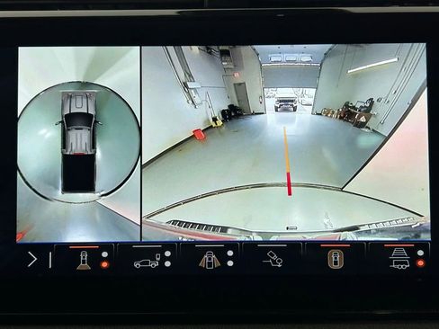 Used 2025 GMC Sierra 2500 AT4 w/ AT4 Premium Plus Package image 20