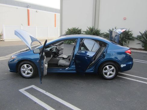 Used 2014 Honda Civic Natural Gas image 10