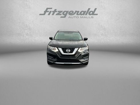 Used 2017 Nissan Rogue S AWD/4WD image 2