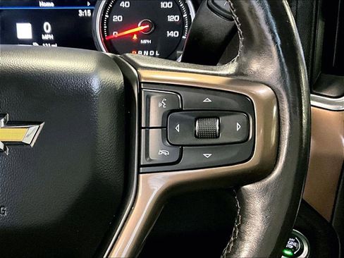 Used 2022 Chevrolet Silverado 1500 High Country w/ Technology Package AWD/4WD image 24