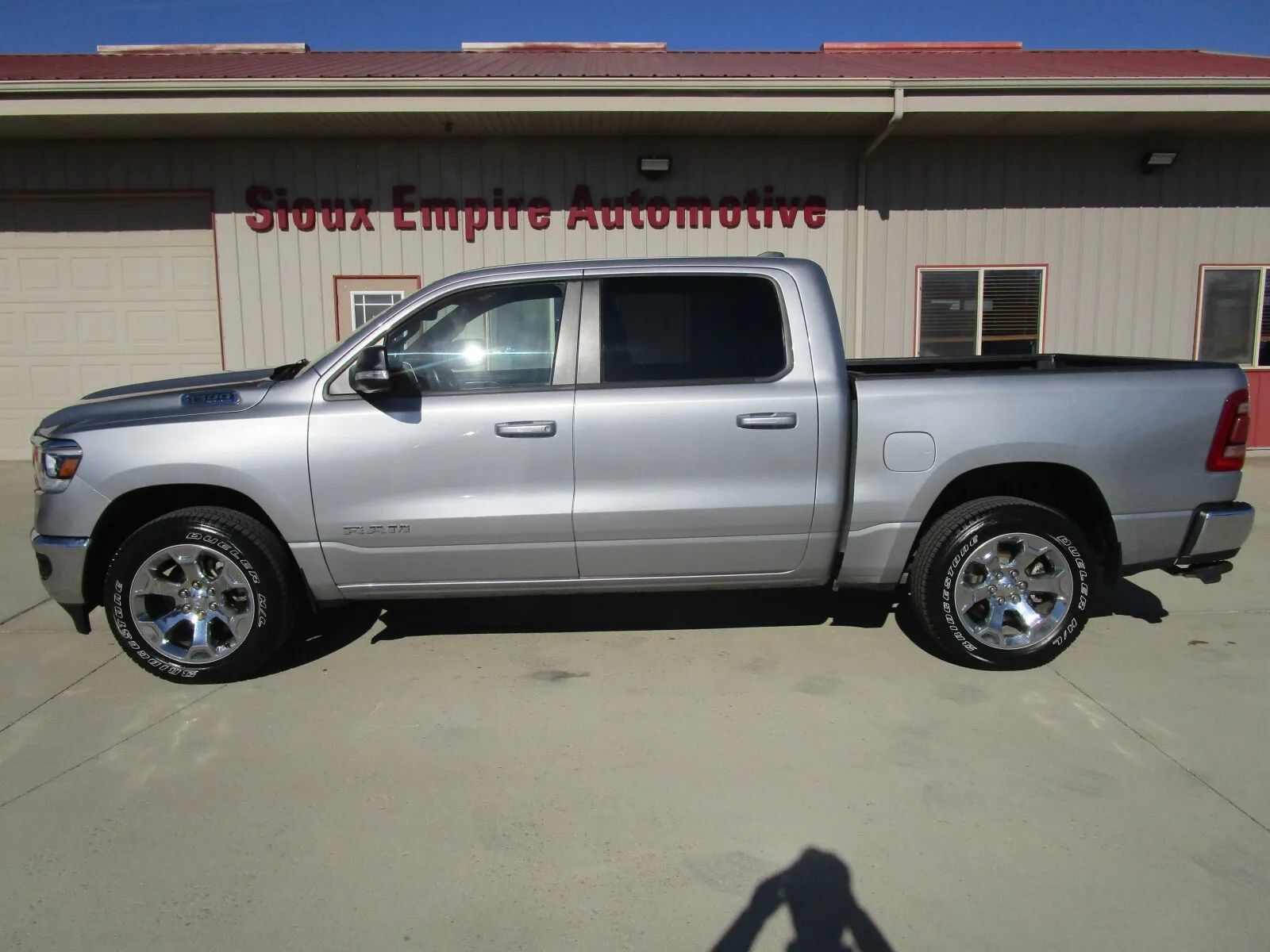 Used 2022 RAM 1500 Big Horn AWD/4WD image 2