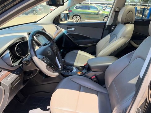 Used 2017 Hyundai Santa Fe Sport w/ 2.4L Tech Package 04 AWD/4WD image 11