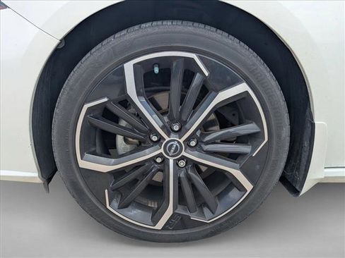 Used 2023 Nissan Altima 2.5 SR w/ SR Premium Package FWD image 19