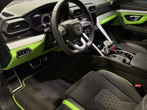 Used 2024 Lamborghini Urus S image 11