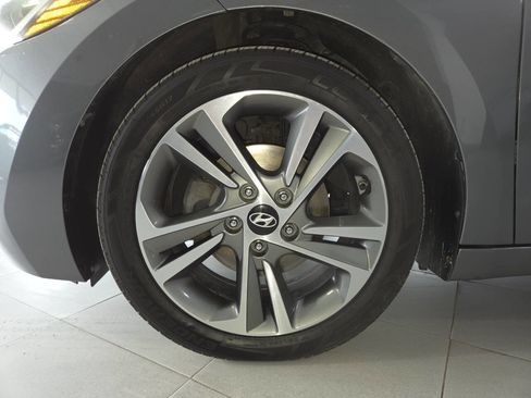Used 2017 Hyundai Elantra Limited FWD image 12