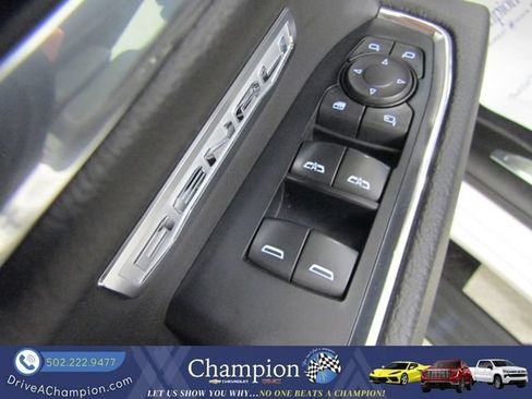 Used 2024 GMC Sierra 1500 Denali AWD/4WD image 32