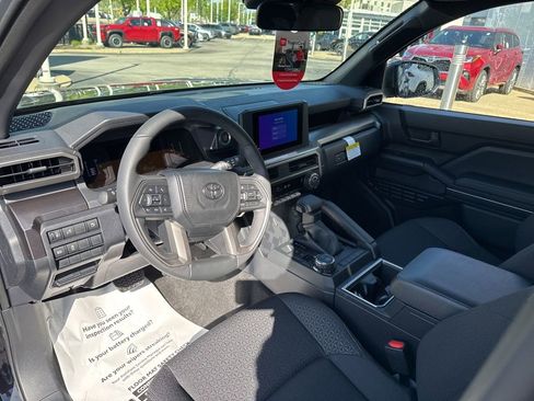 New 2026 Toyota 4Runner SR5 AWD/4WD image 11