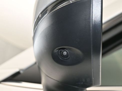 Used 2023 Nissan Pathfinder Platinum image 42