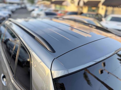 Used 2018 Volkswagen Tiguan S image 9