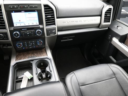 Used 2019 Ford F250 Lariat w/ Lariat Ultimate Package image 36