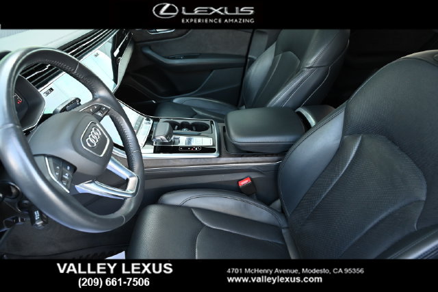 Used 2019 Audi Q8 Prestige w/ Luxury Package AWD/4WD image 13
