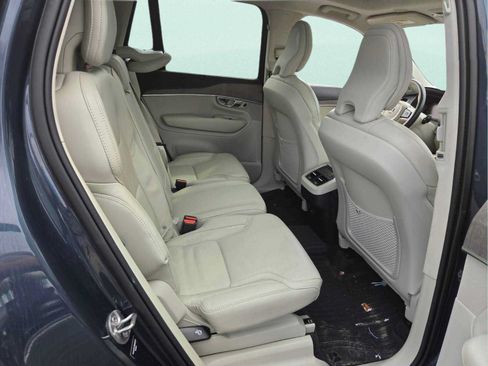 Used 2022 Volvo XC90 T6 Inscription w/ Lounge Package AWD/4WD image 20